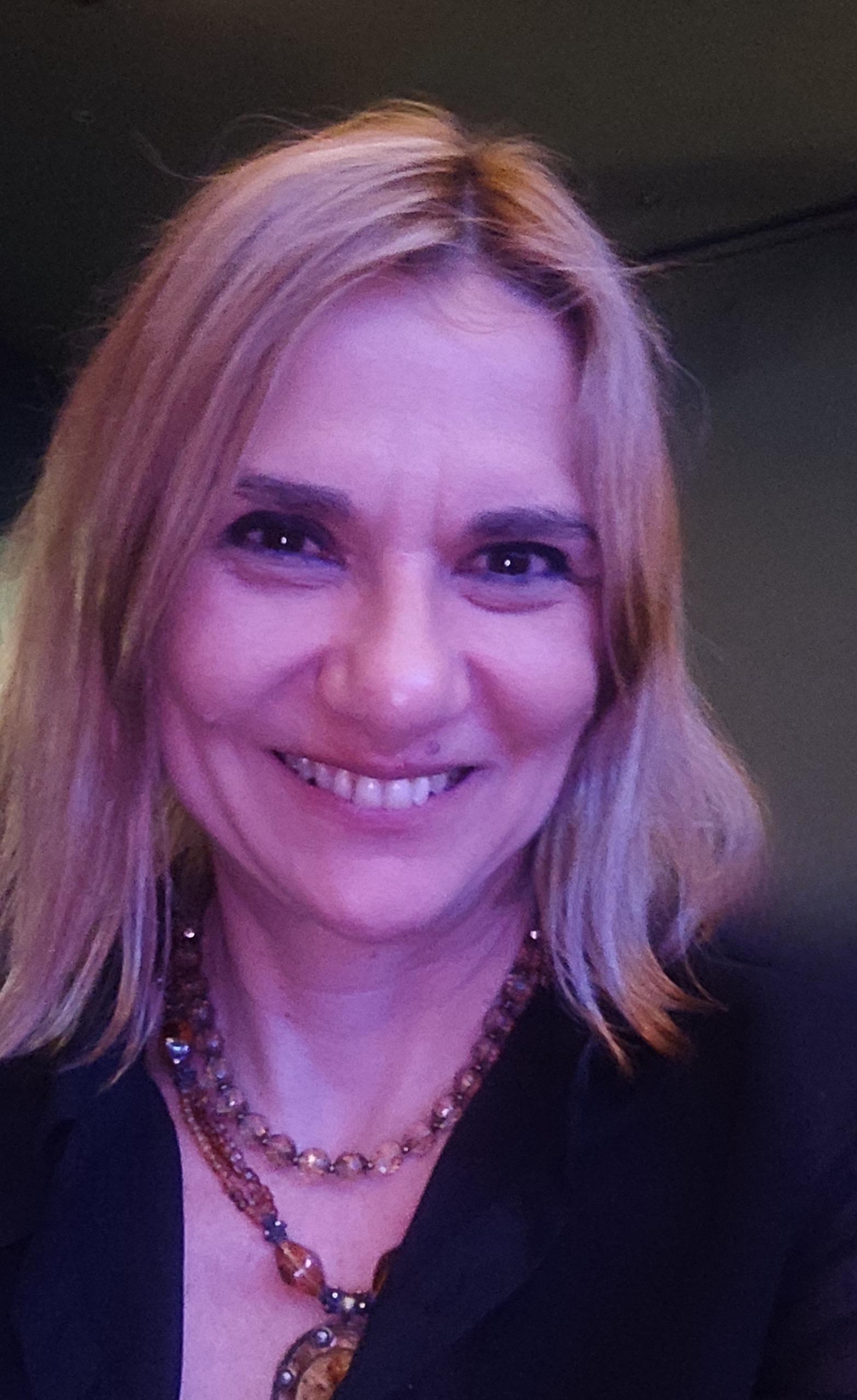 elina-megalou
